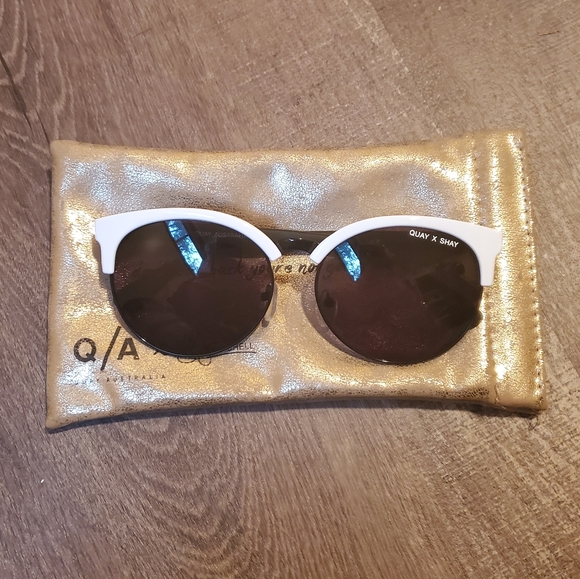 Quay x Shay Vida Sunglasses - Picture 3 of 7